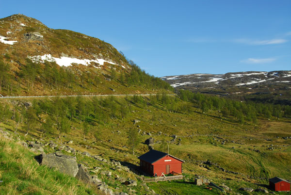 Descending from the Hardangervidda plateau