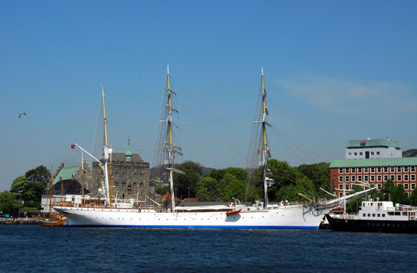 S/S Statsraad Lehmkuhl