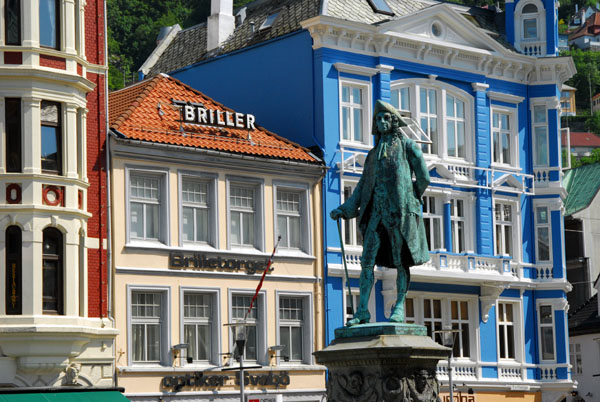 Square across from Torget at Vågsalmenningen, Bergen
