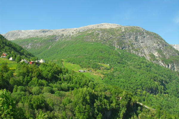 Green tree covered mountains above Nrydalen