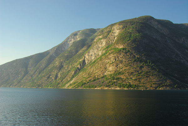 Lrdalsfjorden