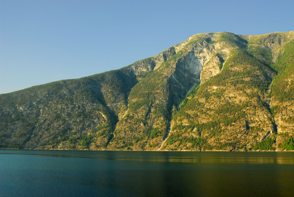 Lrdalsfjorden