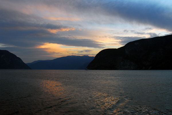 Lærdalsfjorden 2200