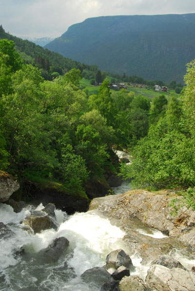 Waterfall between Fortun and Turtagr