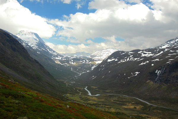 Glacially carved Helgedalen valley, Jotunheimen