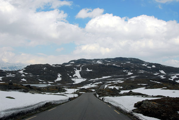 Sognefjellet National Tourist Route opened in 1938, highest point 1434m