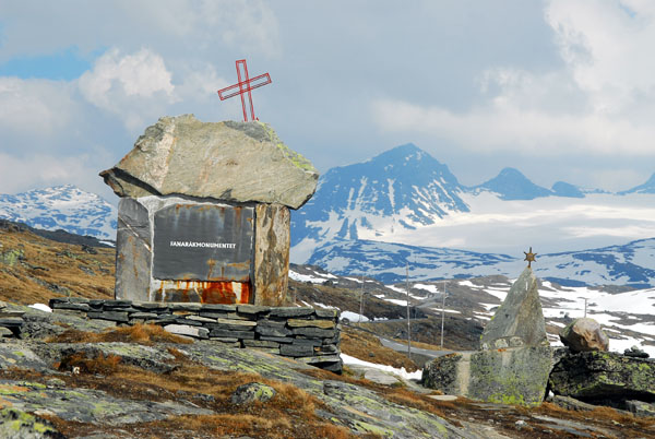 Fanaråkmonumentet, Mefjellet