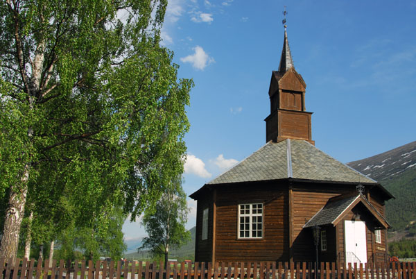 Octagonal Nordberg church along route 15 west of Lom