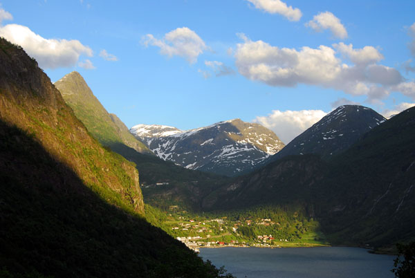 View of Geiranger driving up rneveien