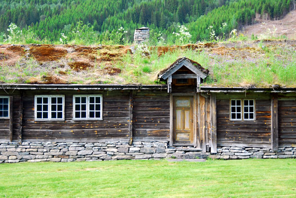 Turfed roof log cabin, Stordal