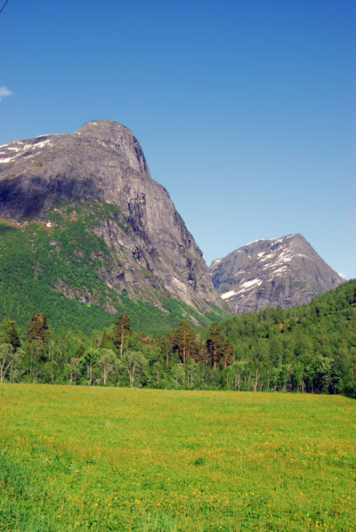 Pasture with moutains, Norddal