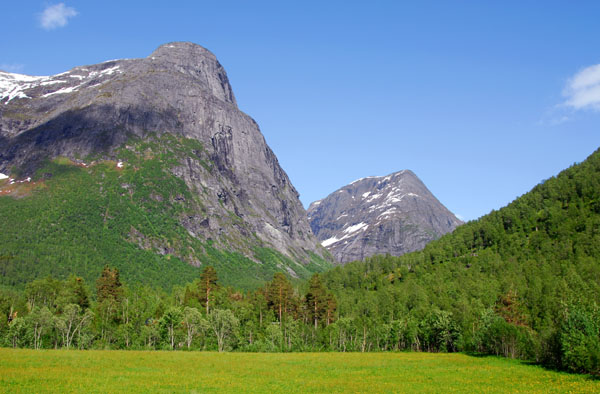 Pasture with moutains, Norddal