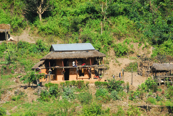 Traditional Nepali house south of Mugling