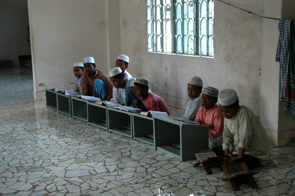 Pupils studying the Koran