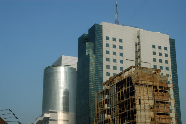 Pantha Path, Dhaka-Tejgaon with the UTC Building and the new tower at Bashundhara City Mall