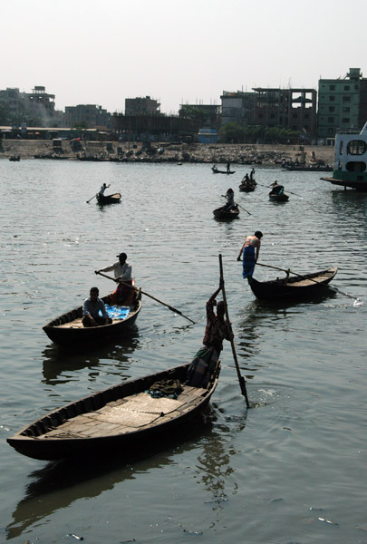 Is there a better name of these boats than sampan?