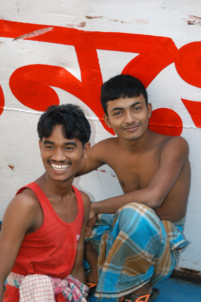 Bangladeshis hanging out at Sadar Ghat, Dhaka