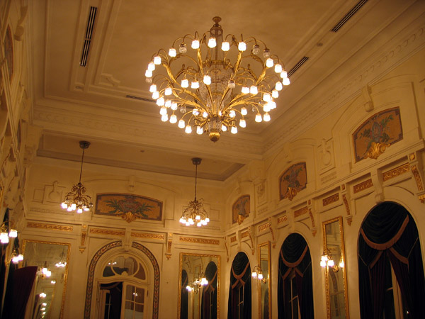 Salon, Hanoi Opera House