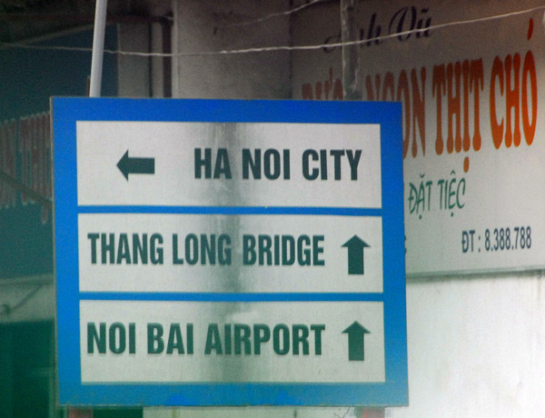 Road to Hanoi's Noi Bai Airport and Thang Long Bridge