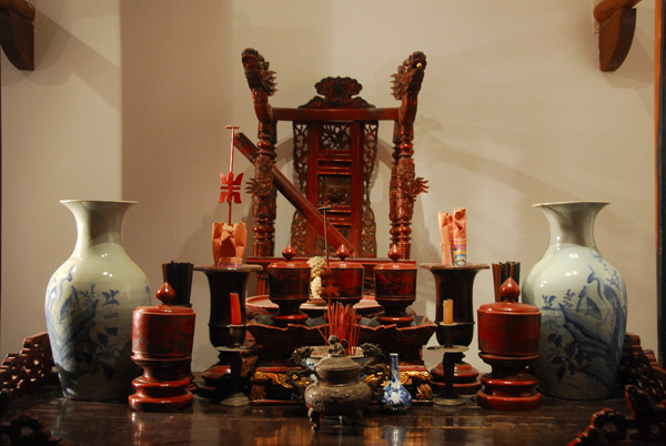 Ancestral altar, Vietnam Museum of Ethnology