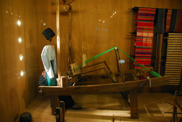 Waving loom