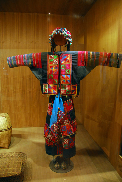 Lo Lo woman's costume, Ha Giang