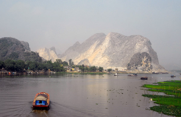 Near Starting to get into the scenery that the Ninh Binh area is famous for