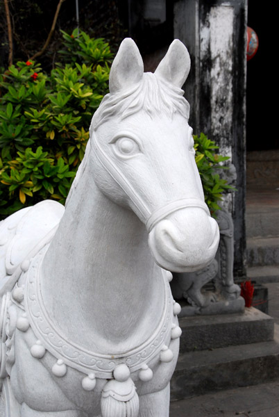 Sculpture of a horse, Dien Tien Hoang temple