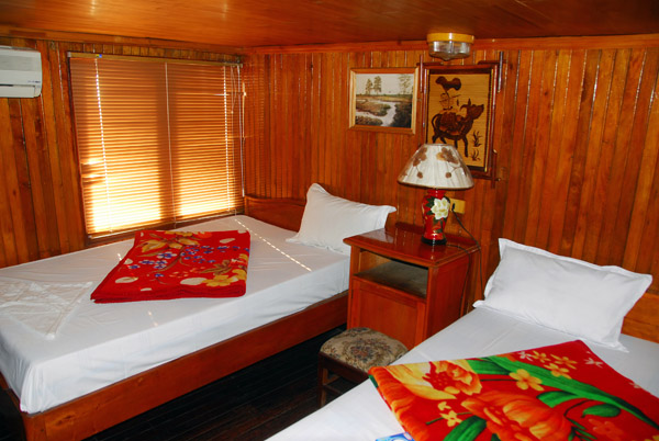 Cabin of the Binh Minh - nice enough, except for the generator directly beneath the bed