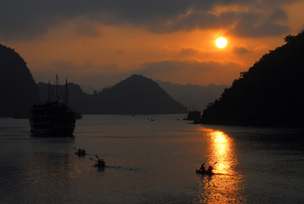 Sunset, Halong Bay