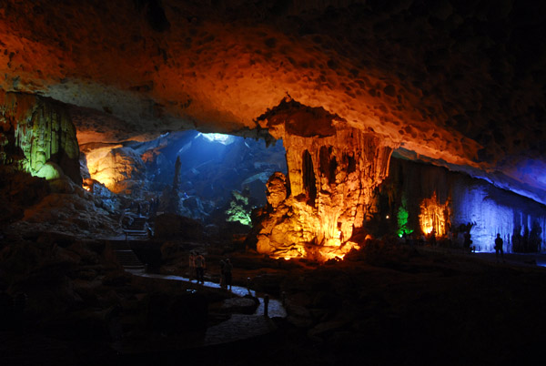 Main chamber, Hang Sung Sot Cave