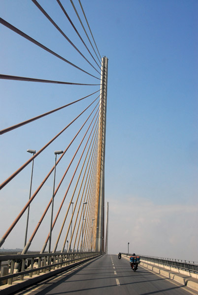 Crossing the new Bai Chay Bridge to Halong City