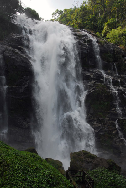 Wachirathan Waterfall, Doi Inthanon