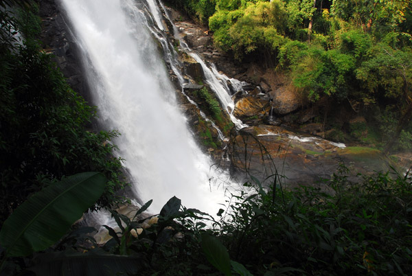 Wachirathan Waterfall (Vachiratharn) Doi Inthanon