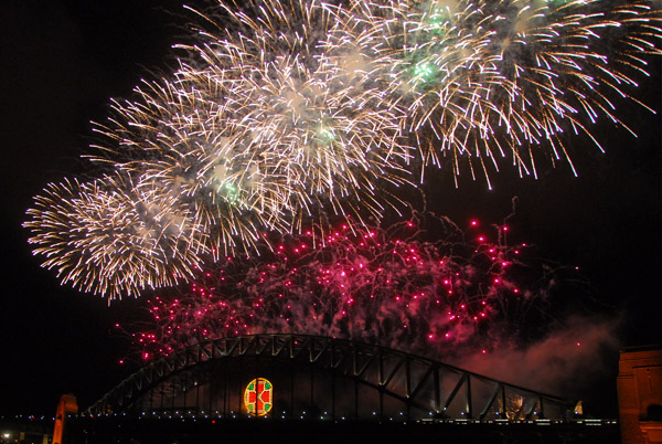 Fireworks, Sydney Harbour Bridge, New Years Eve 2008