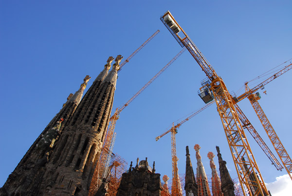 Antoni Gaud started building Sagrada Famlia in 1882