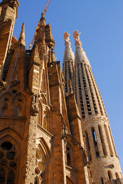 Antoni Gaudí died in 1926 with Sagrada Família incomplete