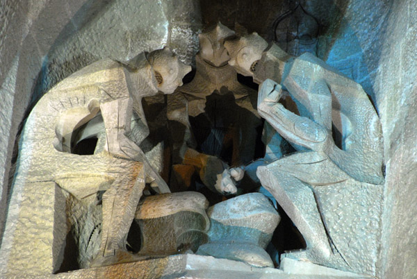 Passion faade, Soldiers rolling dice for Christ's clothes, Sagrada Familia