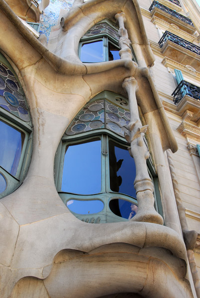 Oval windows of the 1st floor of Casa Batlló