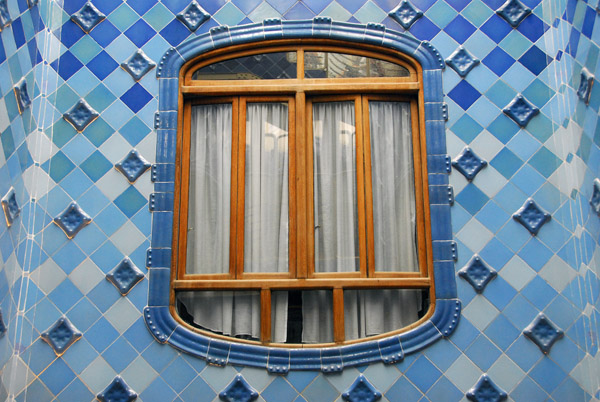 Window onto the Atrium, Casa Batlló