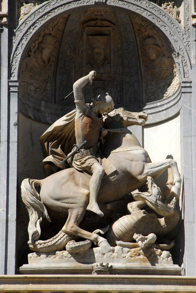 St. George and the Dragon, Plaa de Sant Jaume