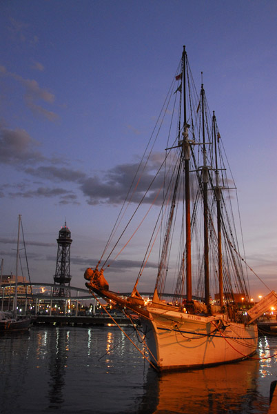 Barcelona Port Vell, Pailebot de Santa Eullia, a 1918 schooner