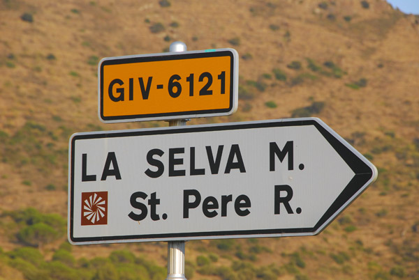 Turn for La Selva de Mar and the Monastery St. Pere Rodes