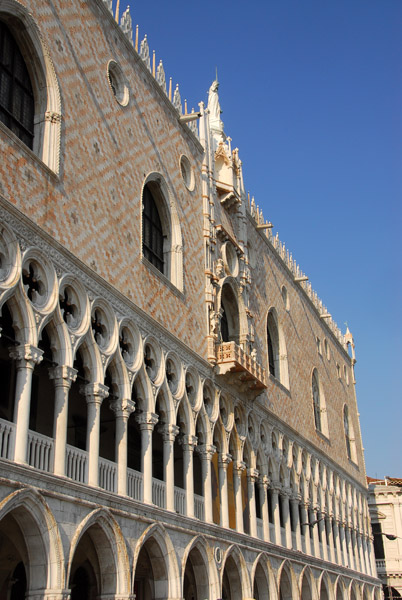 Doge's Palace, pink & white marble southern faade