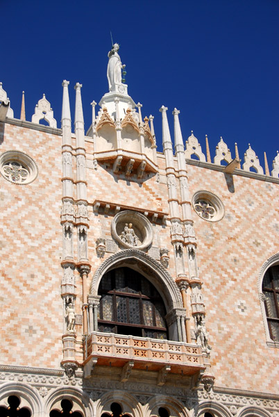 Gothic Balcony Window on the upper level of the south faade of the Doge's Palace carved in 1404 by Pier Paolo Dalle Masegne