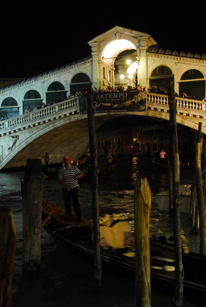 Rialto Bridge at night