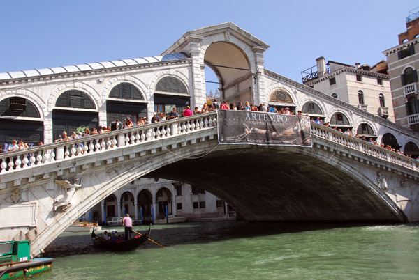 The Rialto Bridge has had small shop stalls since the 15th Century