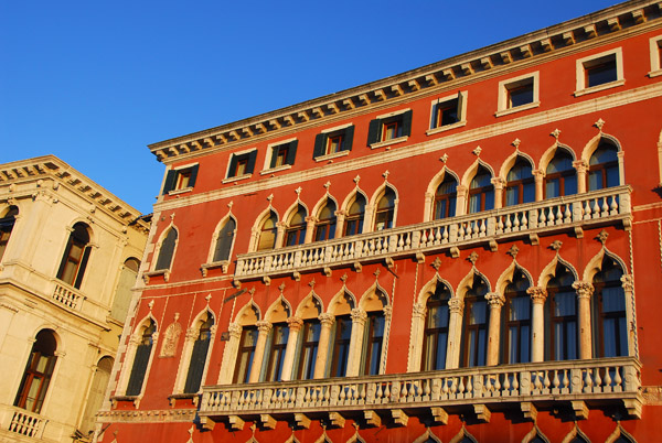 Palazzo Bembo, 15th C. Gothic palace along the San Marco side of the Grand Canal near Rialto