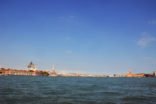 Vaporetto crossing the Canale della Giudecca