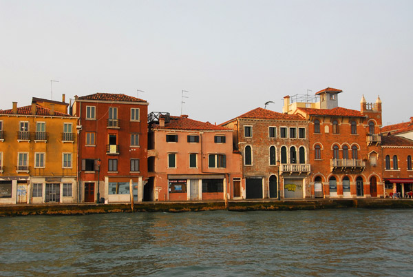 Early morning on the vaporetto, Fondamente Piccolo, Palanca, Giudecca